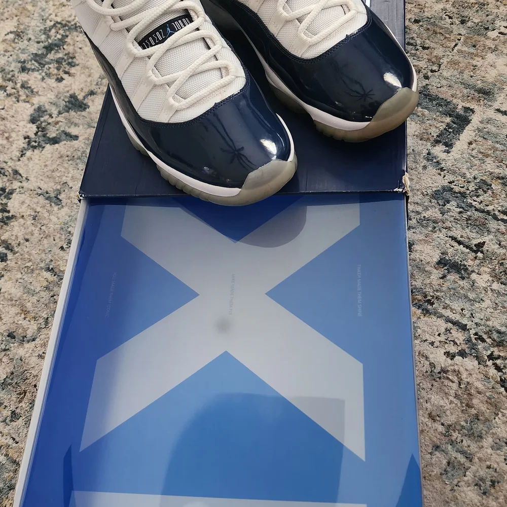 Jordan Navy and White High-Top Sneakers - Picture 4 of 12